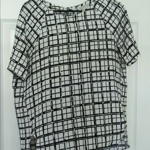 Boxy H&M geometric top!